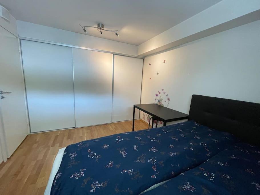 3 Sleeping Rooms For 82M2 Which Direct Traffic To Airport And City Center เบอร์เกน ภายนอก รูปภาพ